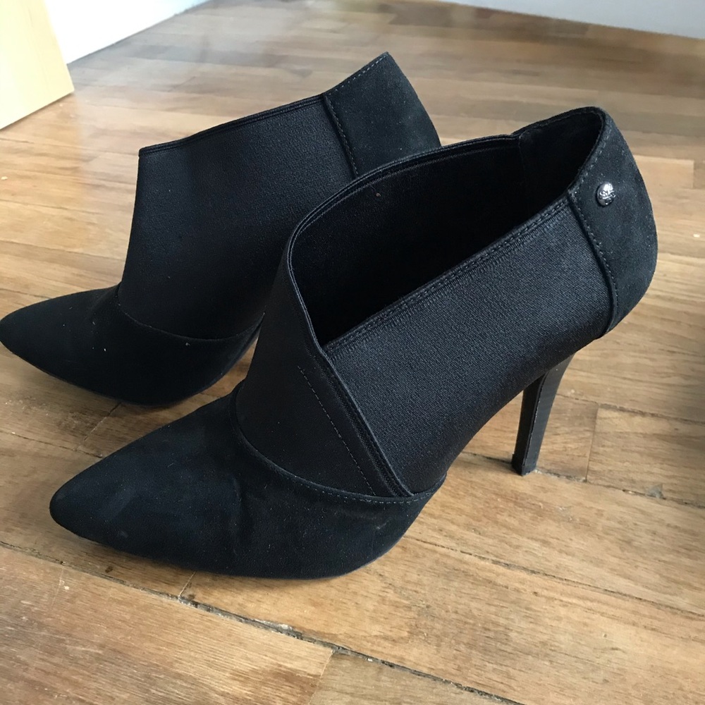 Vera Wang Pumps